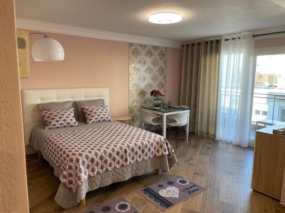 Studio With Swimming Pool 80 Meters Near The Beach Nice Eksteriør billede