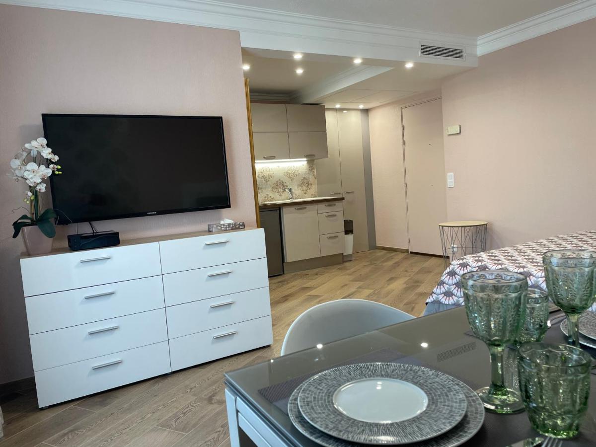 Studio With Swimming Pool 80 Meters Near The Beach Nice Eksteriør billede